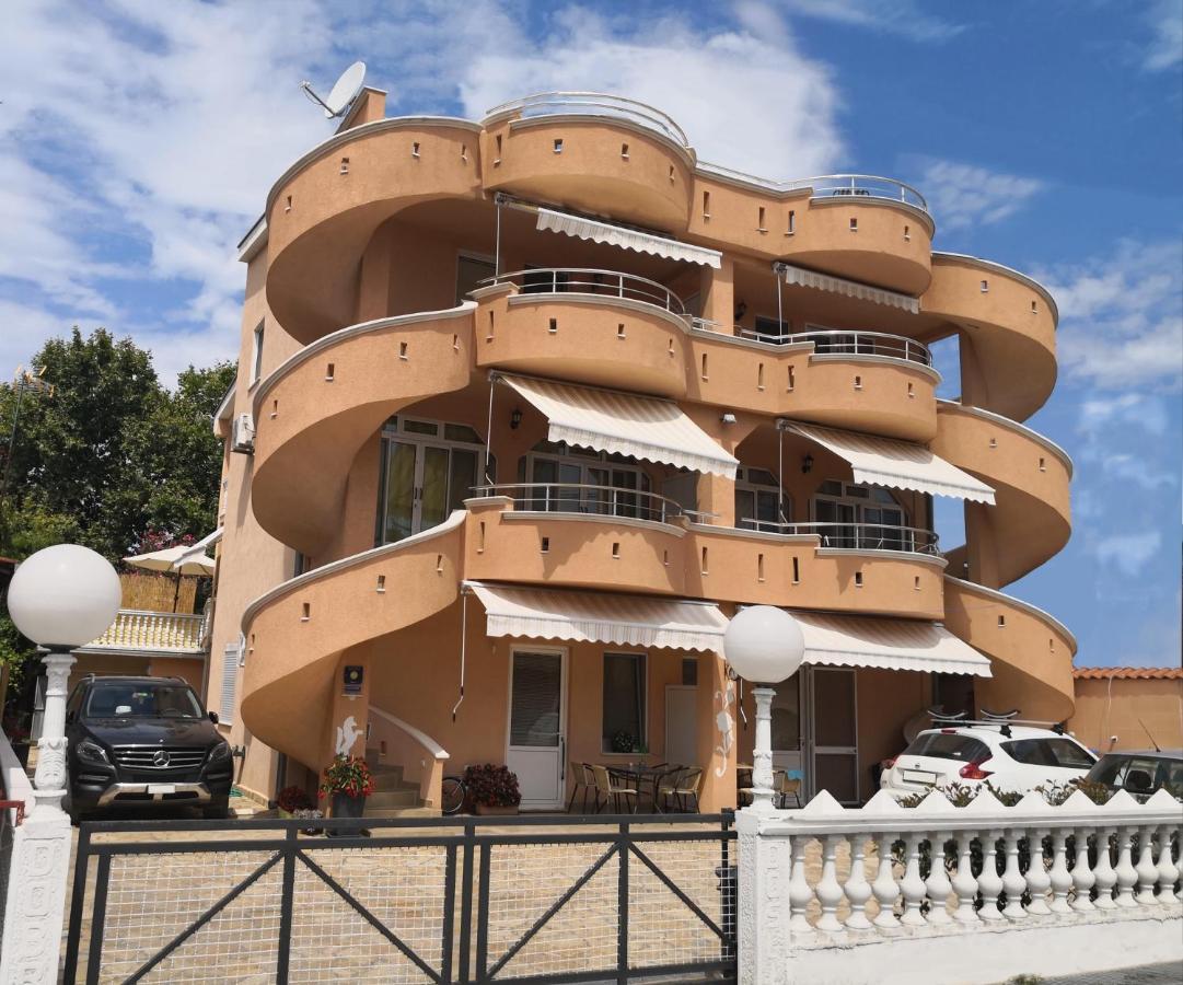 Apartments Montenegrina Ούλτσιν Εξωτερικό φωτογραφία