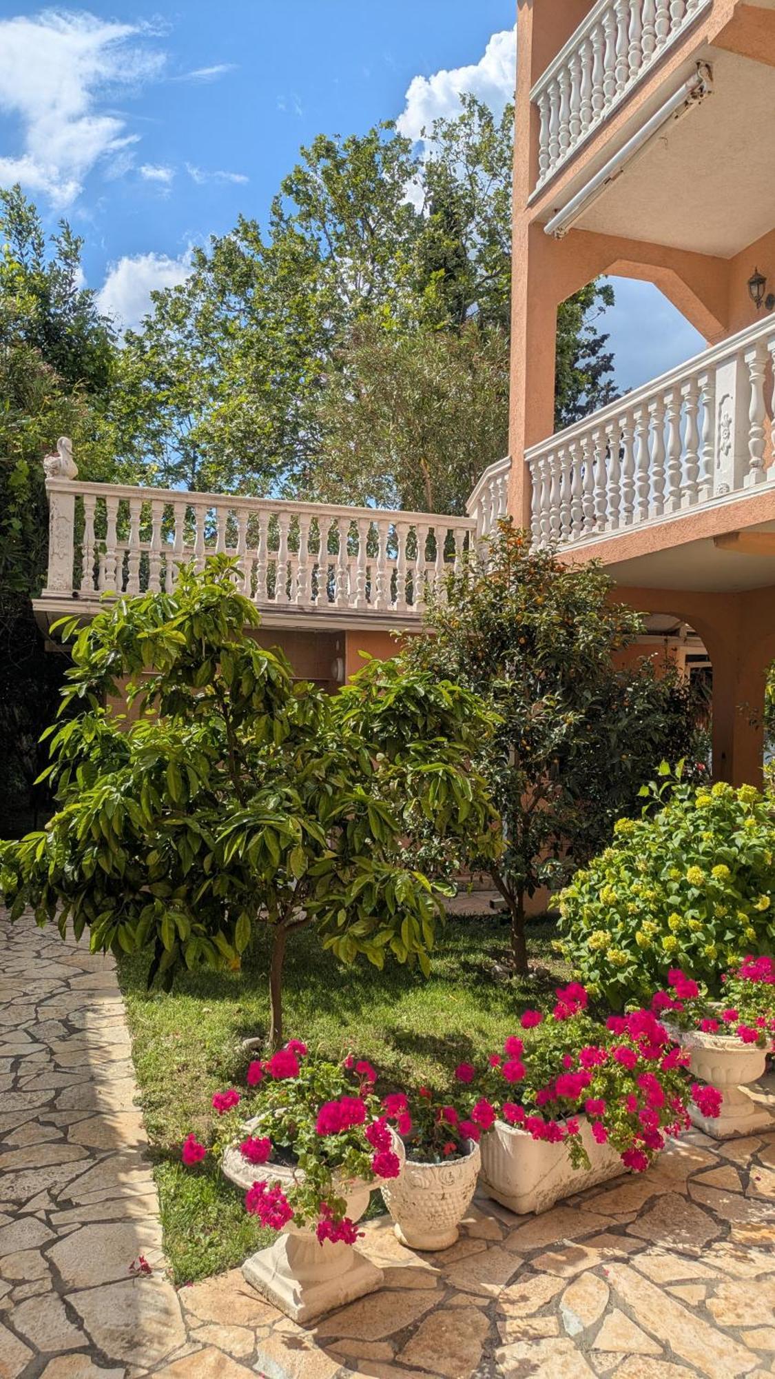 Apartments Montenegrina Ούλτσιν Εξωτερικό φωτογραφία